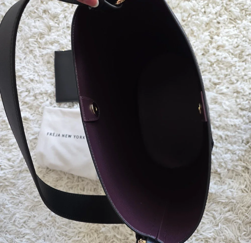 Freja New York Vegan Leather Shoulder Bag